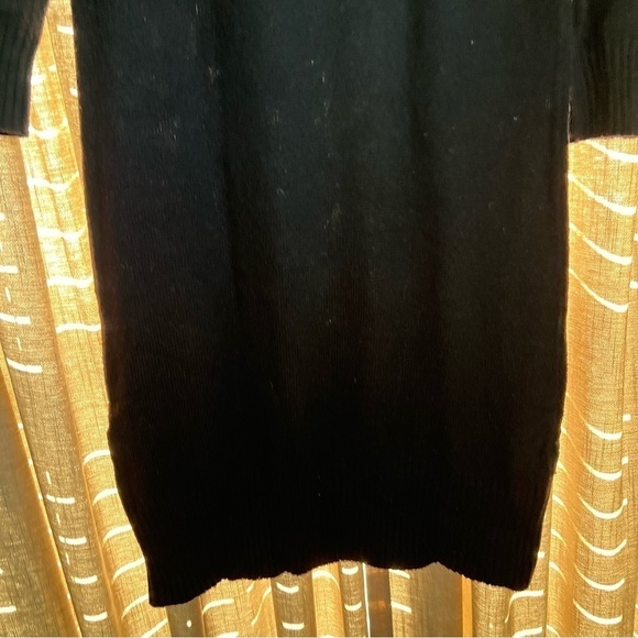 Old Navy Black Crewneck Fitted Sweater Dress Size Medium - Picture 4 of 12